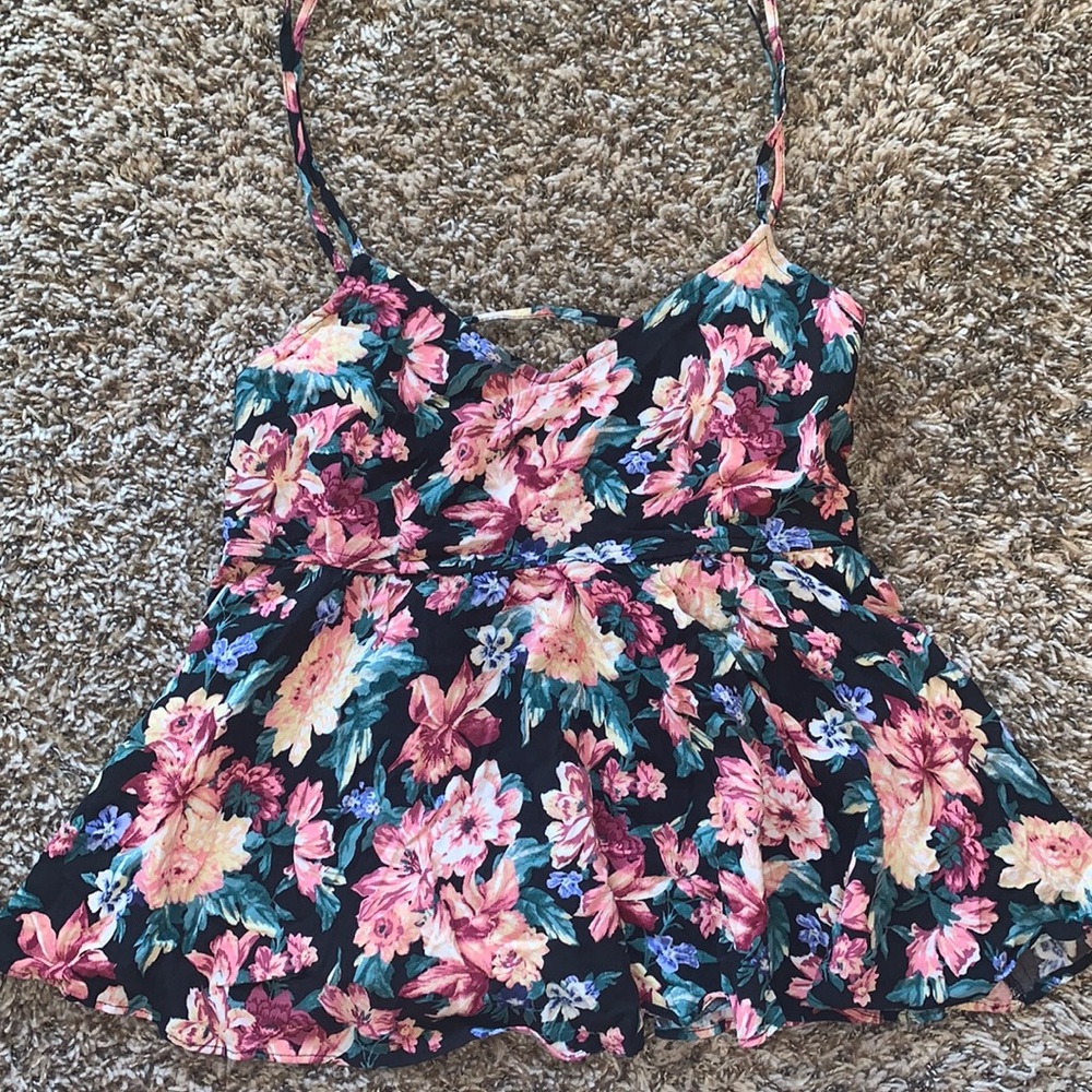 American Eagle flowy tank